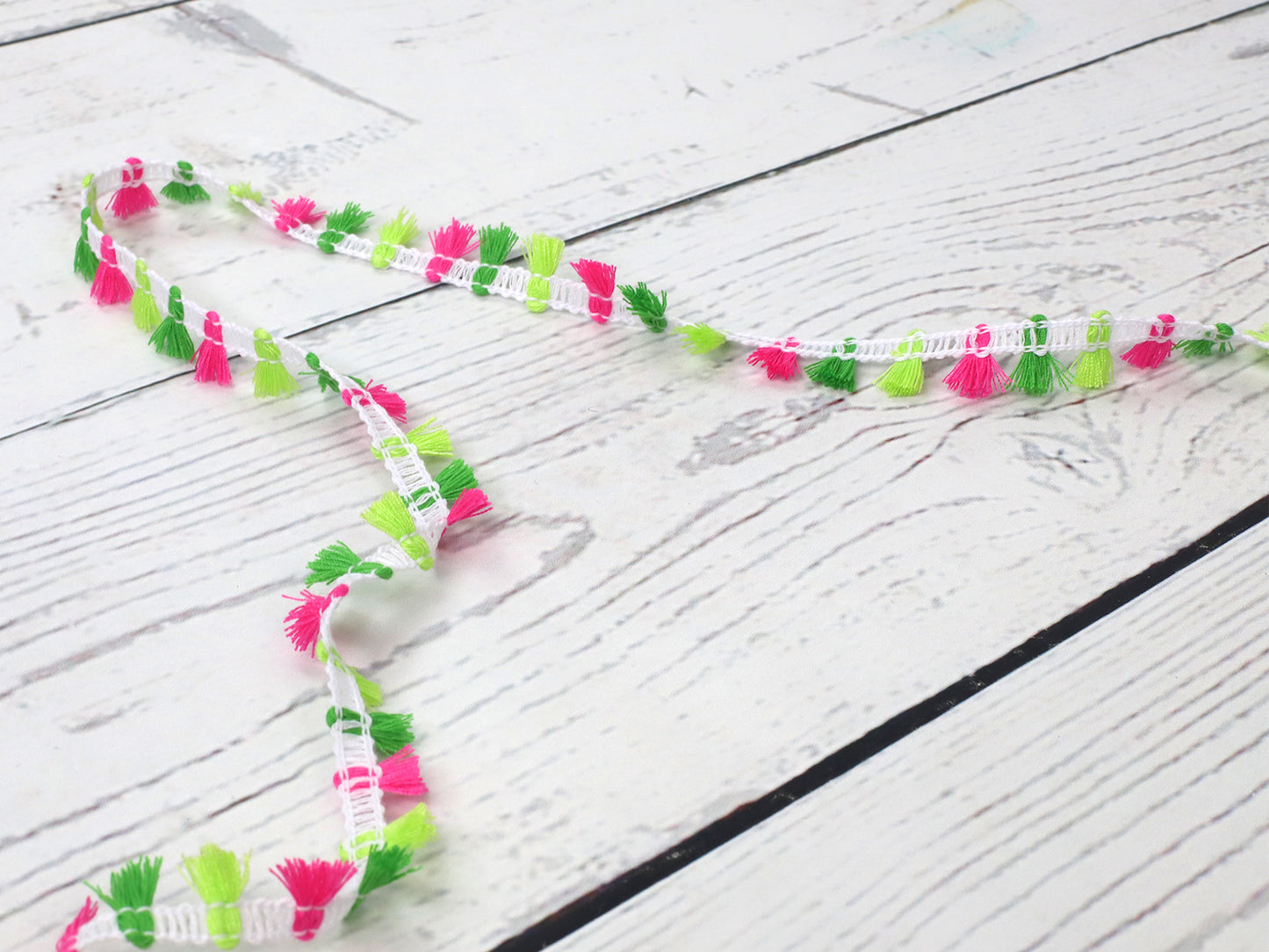 Fransen-Dekoband-15mm-neon-pinkgelbgr-n-2