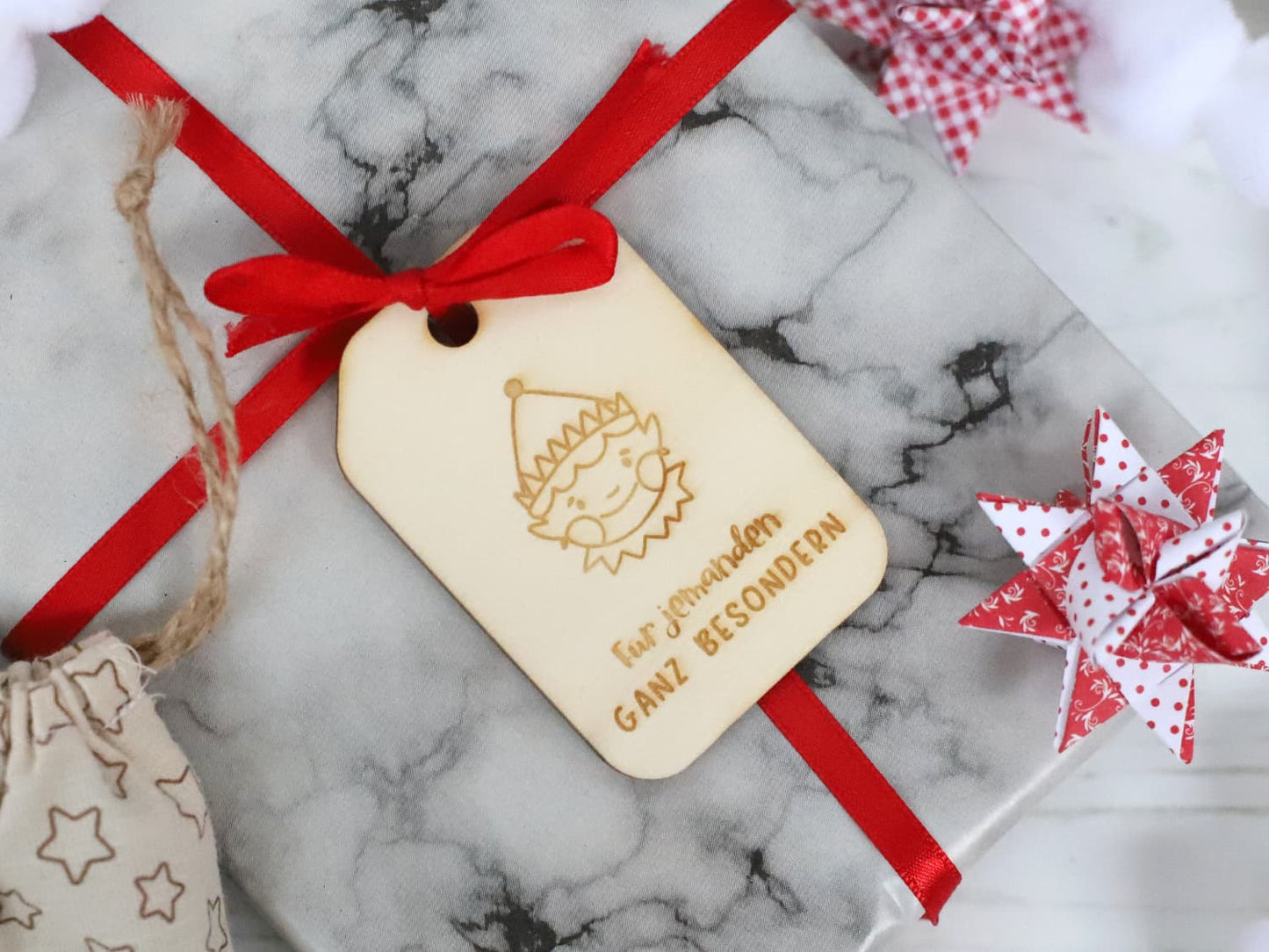 anhaenger-holz-geschenkanhaenger-weihnachten-elf-fuer-jemanden-ganz-besonderen-2