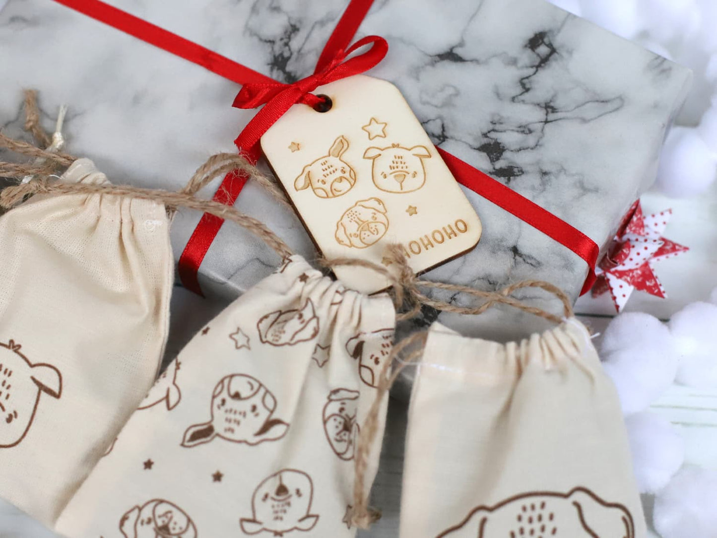 anhaenger-holz-geschenkanhaenger-weihnachten-hunde-sterne-hohoho-2