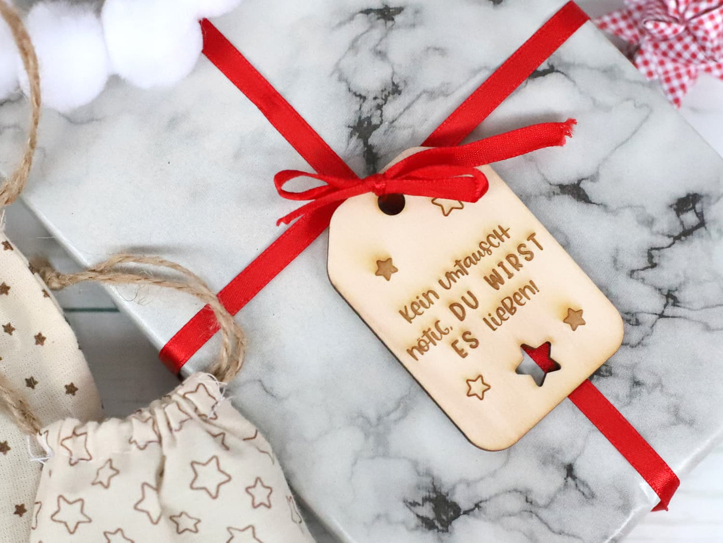 anhaenger-holz-geschenkanhaenger-weihnachten-kein-umtausch-noetig-du-wirst-es-lieben-2