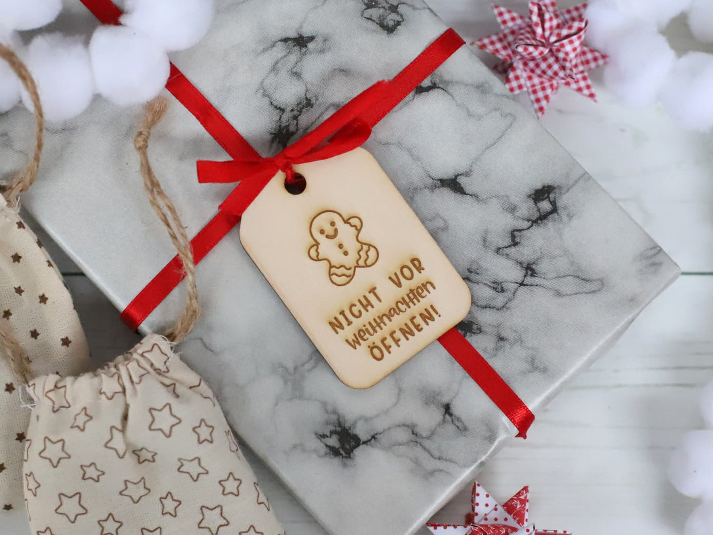 anhaenger-holz-geschenkanhaenger-weihnachten-lebkuchen-nicht-vor-weihnachten-oeffnen-2