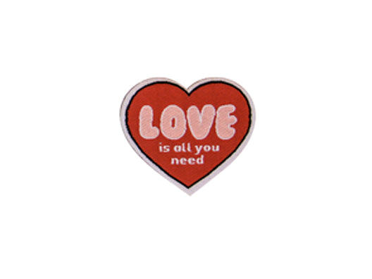 applikation-aufbuegler-bild-patch-love-is-all-you-need