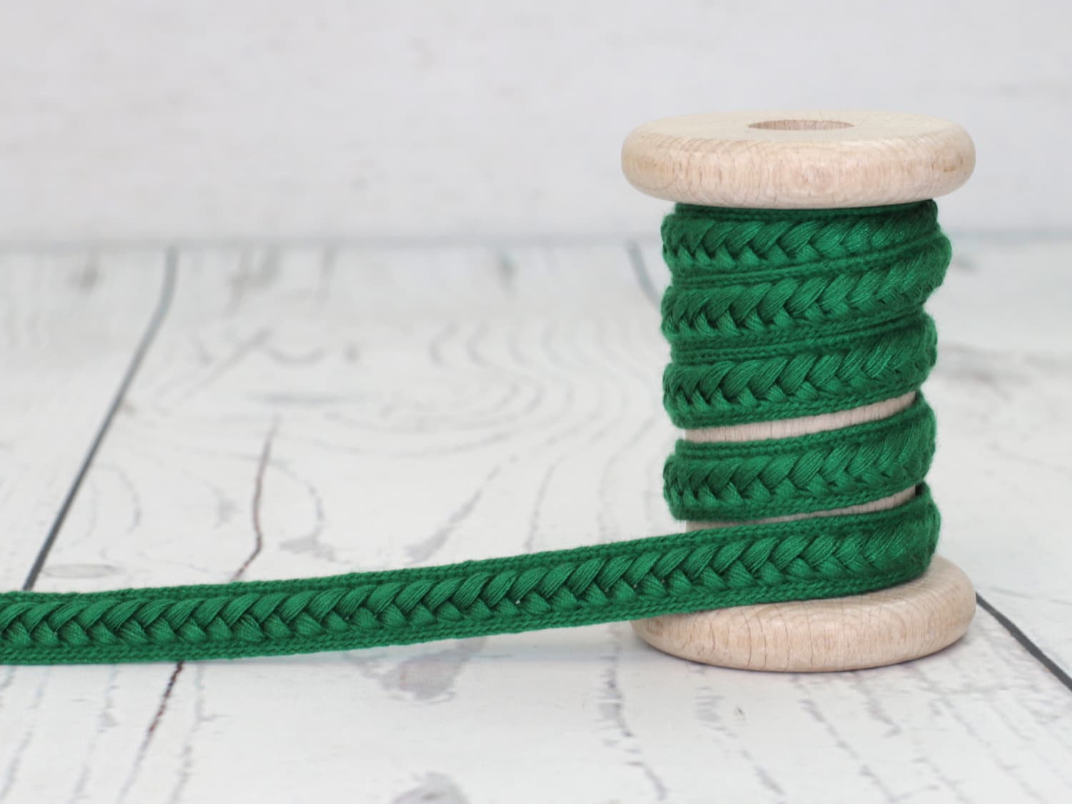 band-kordel-flachkordel-zopf-muster-gruen