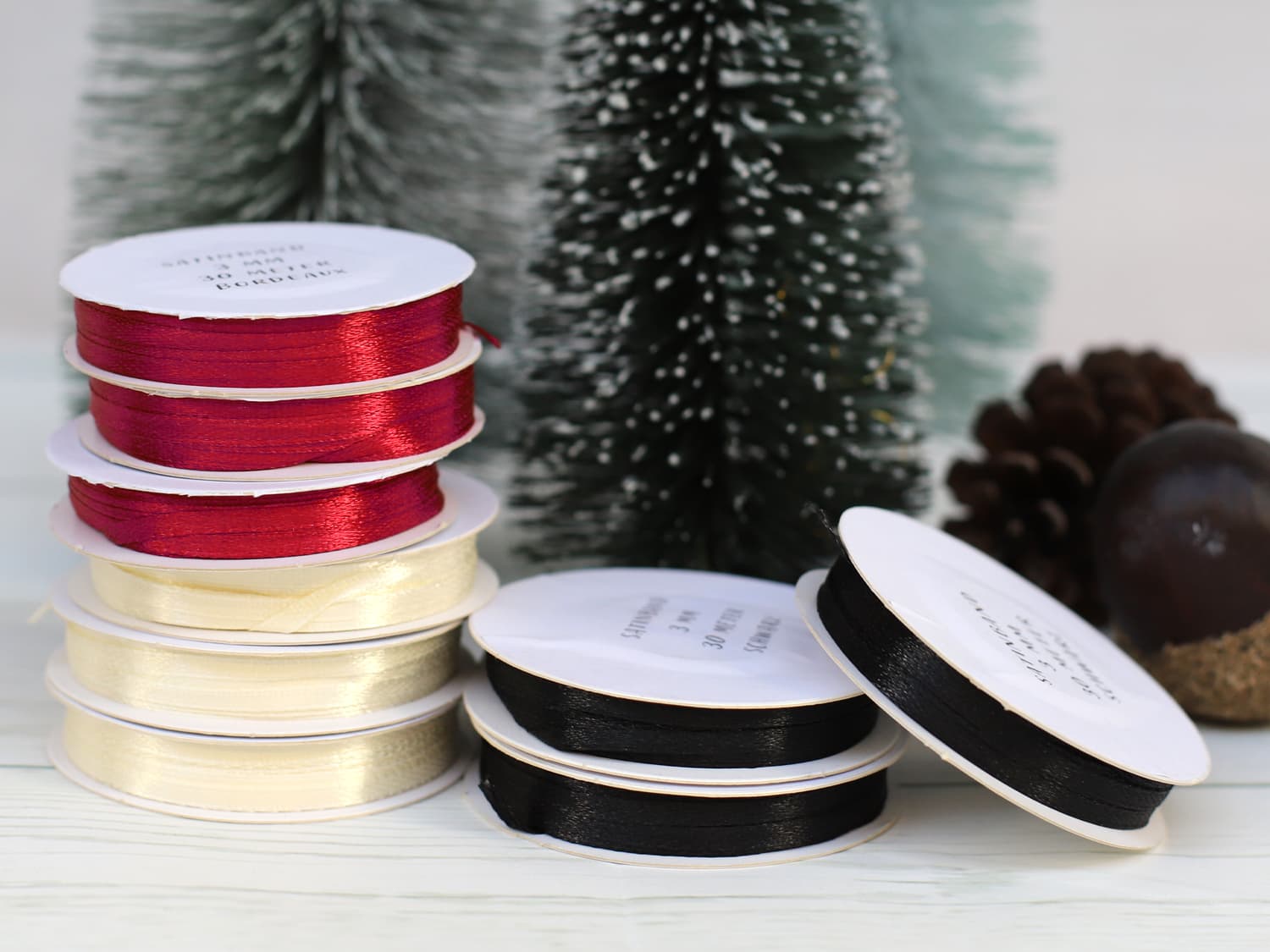 band-satinband-3-mm-30-m-verschiedene-farben