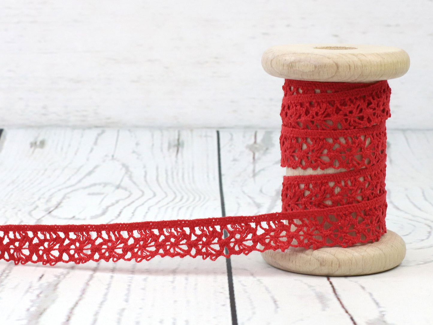 band-spitze-kloeppelspitze-baumwolle-15-mm-rot