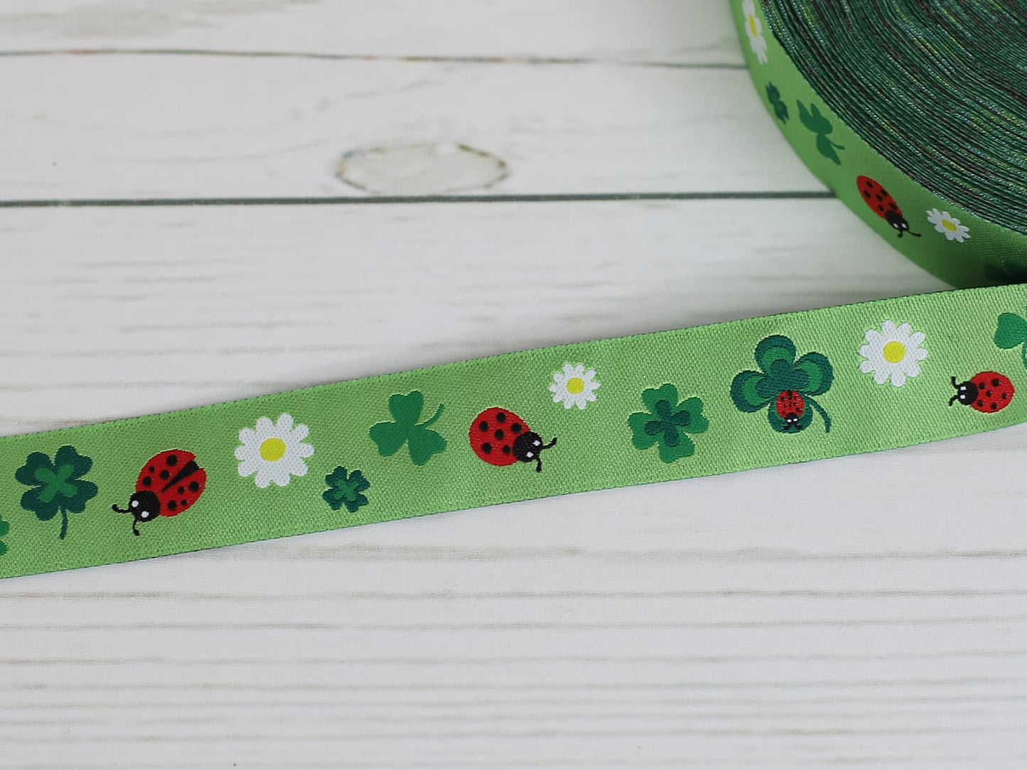 band-webband-zierband-marienkaefer-gruen