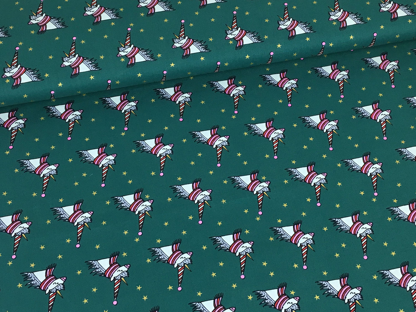 baumwolle-stoff-winter-einhorn-gr-n-gold