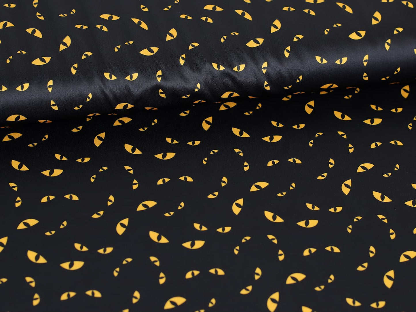 burlington-stoff-polyester-jersey-fasching-halloween-augen-schwarz-2