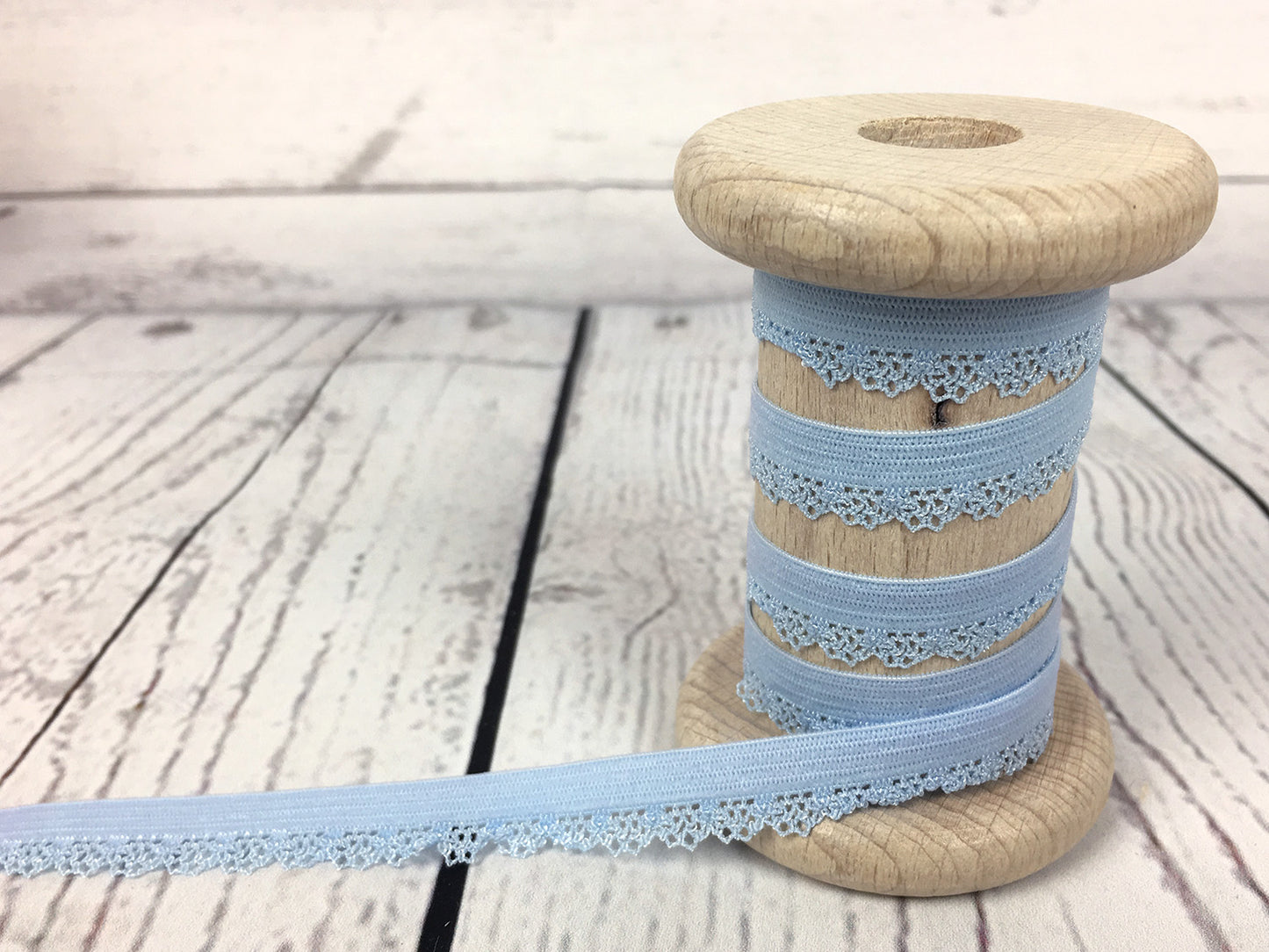 elastische-spitze-bogenkante-hellblau