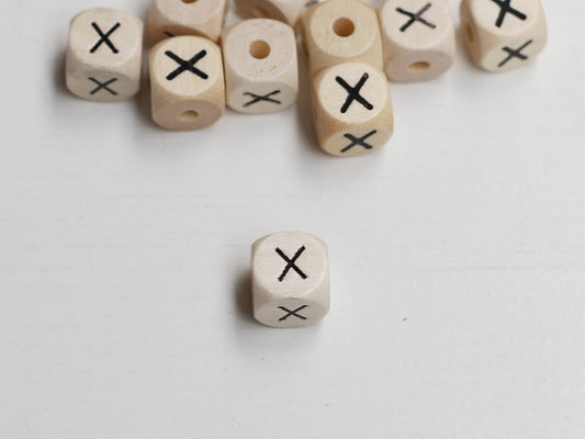 holz-schnulli-perle-fuer-schnullerketten-buchstabe-x