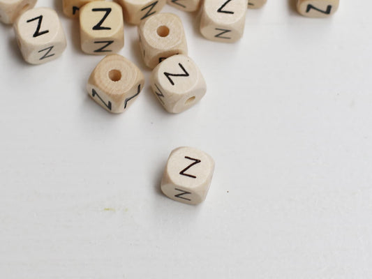 holz-schnulli-perle-fuer-schnullerketten-buchstabe-z