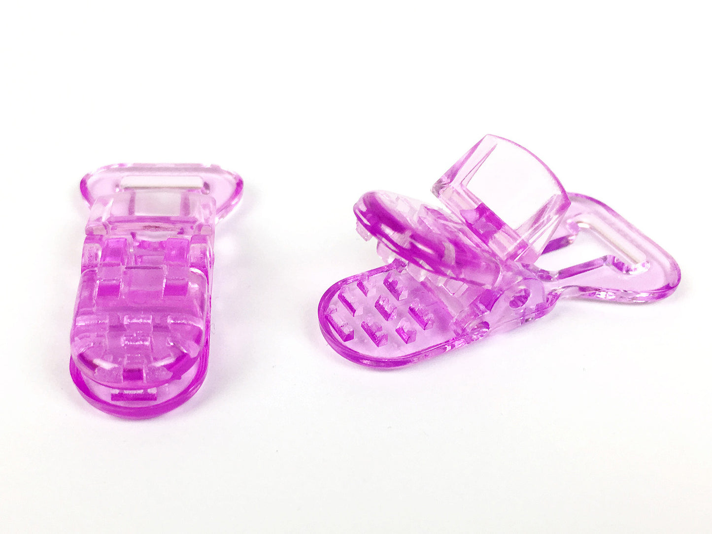 schnullerclips-rosa-transparent-2