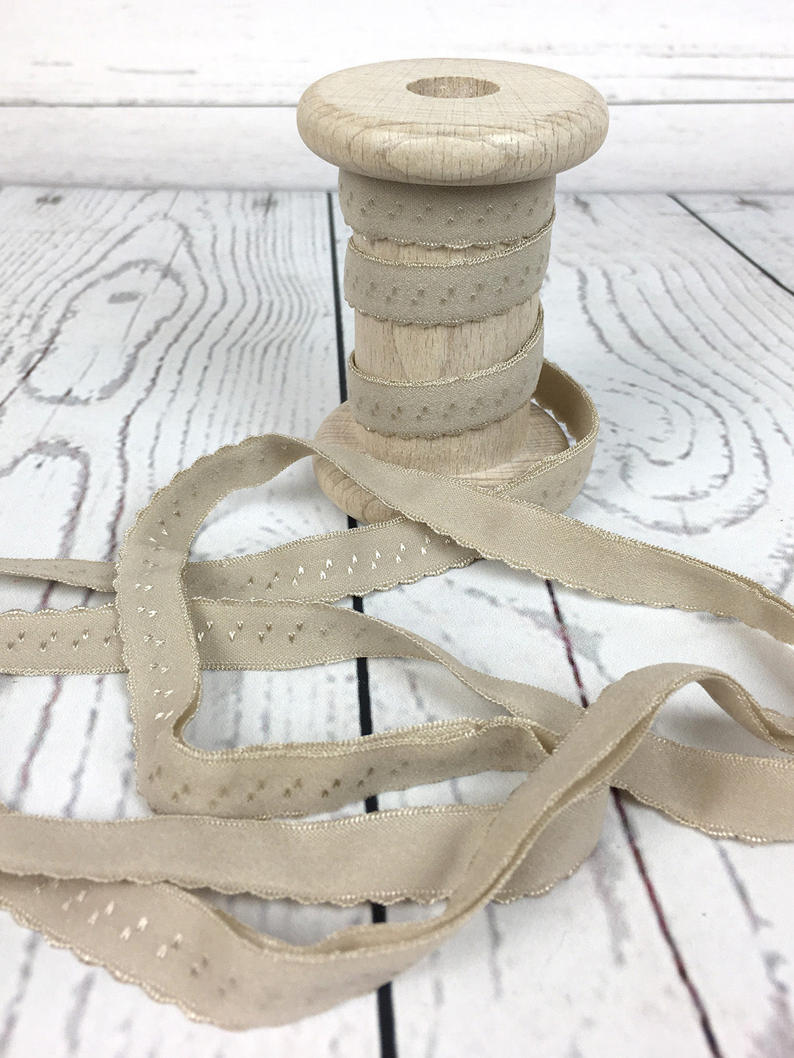 schr-gband-elastisch-herz-beige-2