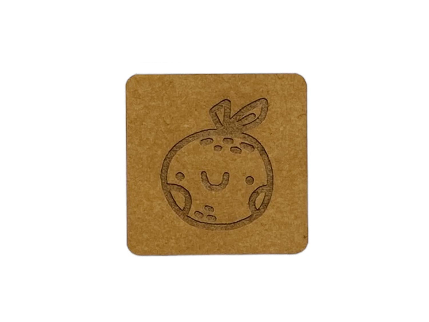 snappap-label-zum-annaehen-quadrat-lachende-froehliche-orange