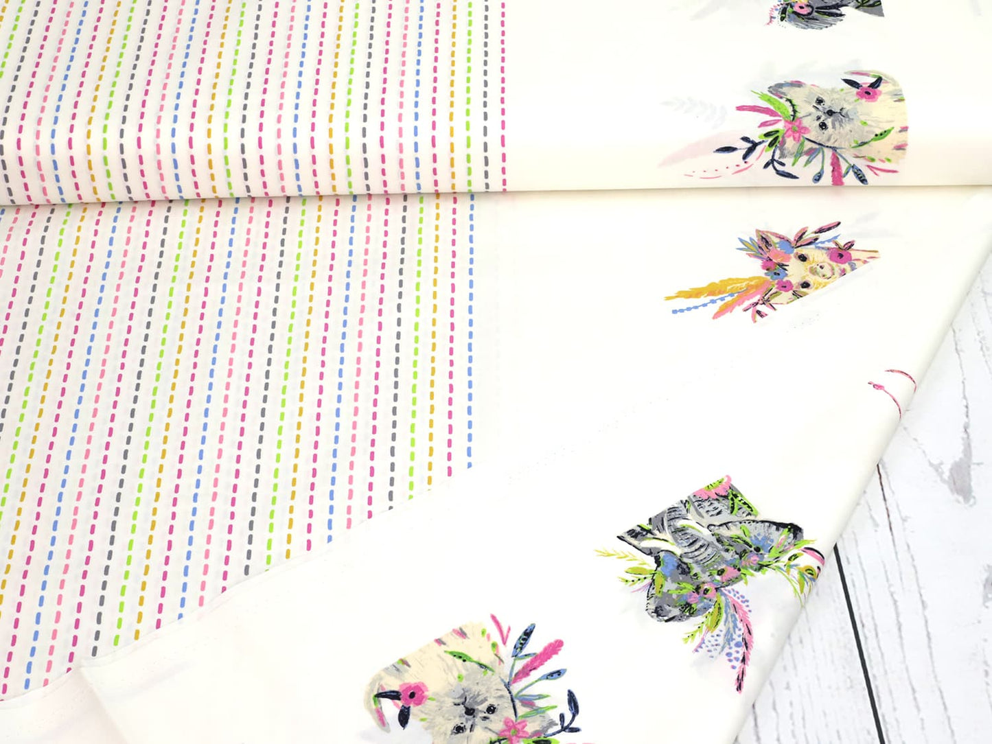 stoff-baumwolle-baumwollstoff-patchwork-art-gallery-fabrics-Indigo-Aster-Radiant-Menagerie-PANEL-4
