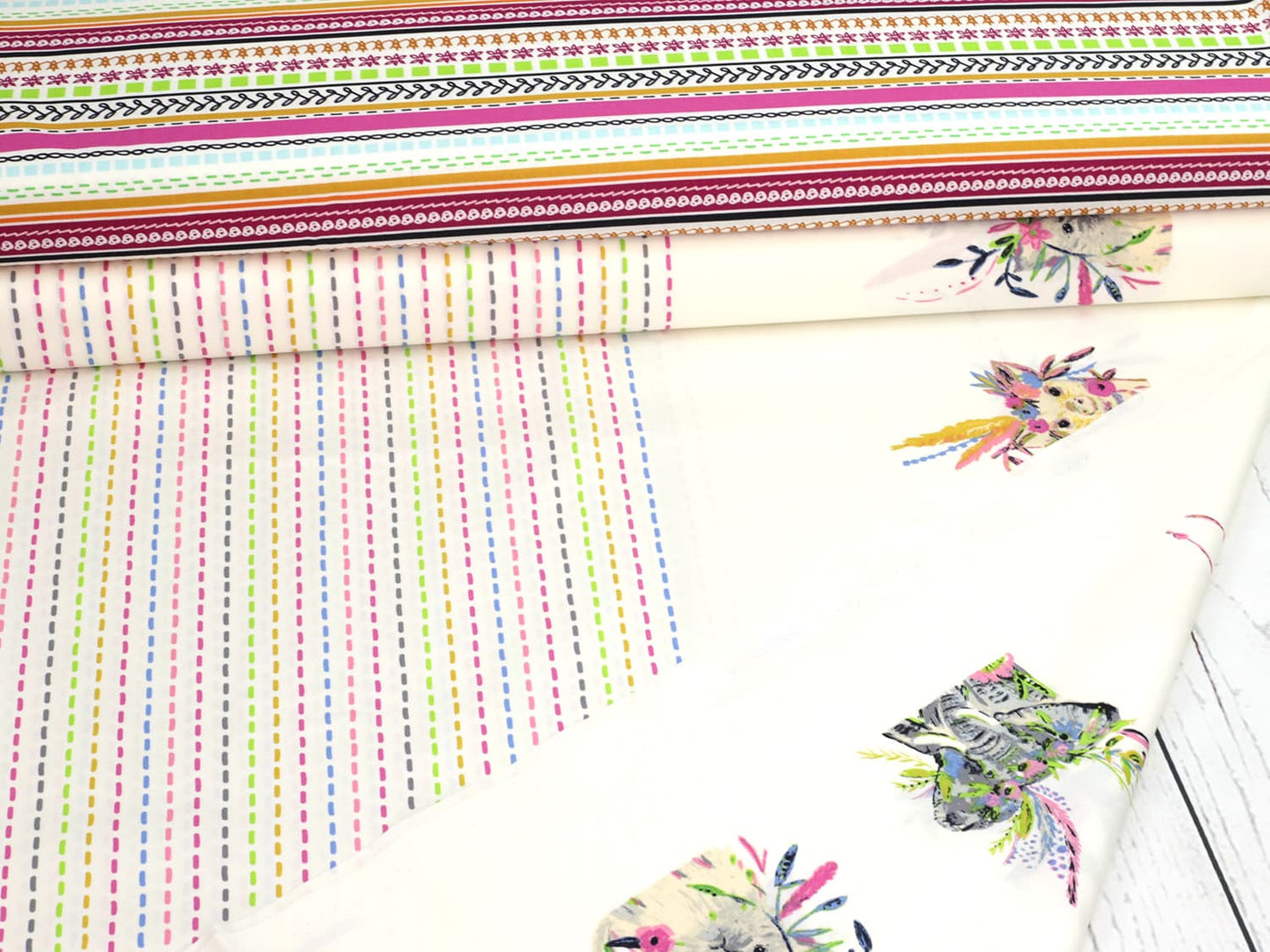 stoff-baumwolle-baumwollstoff-patchwork-art-gallery-fabrics-Indigo-Aster-Radiant-Menagerie-PANEL-5