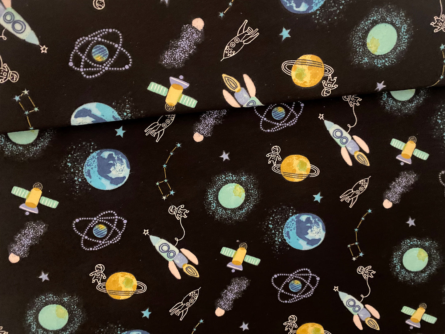 Cotton FLANNEL - Cubby Bear - Rocket, black