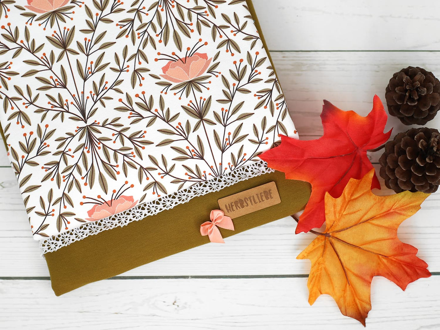 stoff-baumwolle-french-terry-sommersweat-kathi-kunterbunt-herbst-autumn-blume-blaetter-herbstblume-oliv-aprikose-2