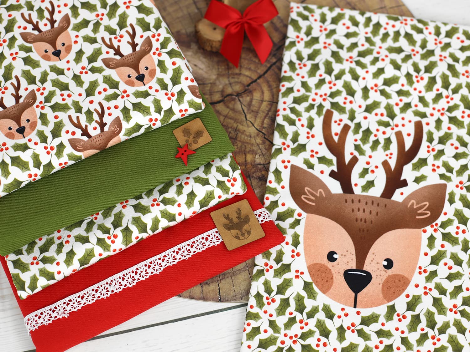 stoff-baumwolle-french-terry-sommersweat-kathi-kunterbunt-winter-blaetter-rentier-und-ilex-gruen-braun-rot-serie-2