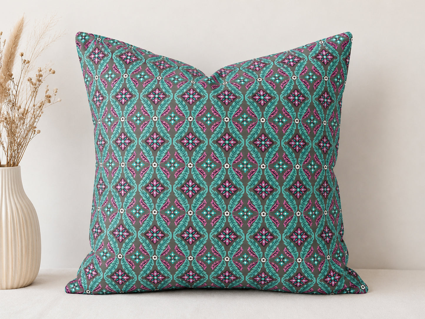 Patchwork baumwolle stoff kaufen - Kissenbezug aus Baumwollstoff mit buntem geometrischen Muster.