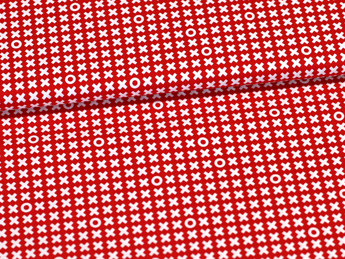 Patchworkstoff - Baumwolle Stoff - XOXO, rot mit rotem Hintergrund und weißen X- und O-Mustern