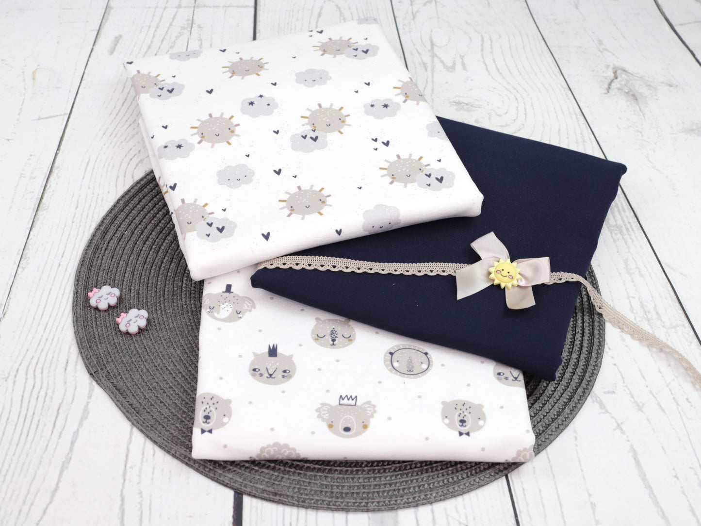 stoff-french-terry-sommersweat-baumwolle-sweat-tiere-koala-katze-schaf-baer-elefant-braun-tupfen-sonne-serien