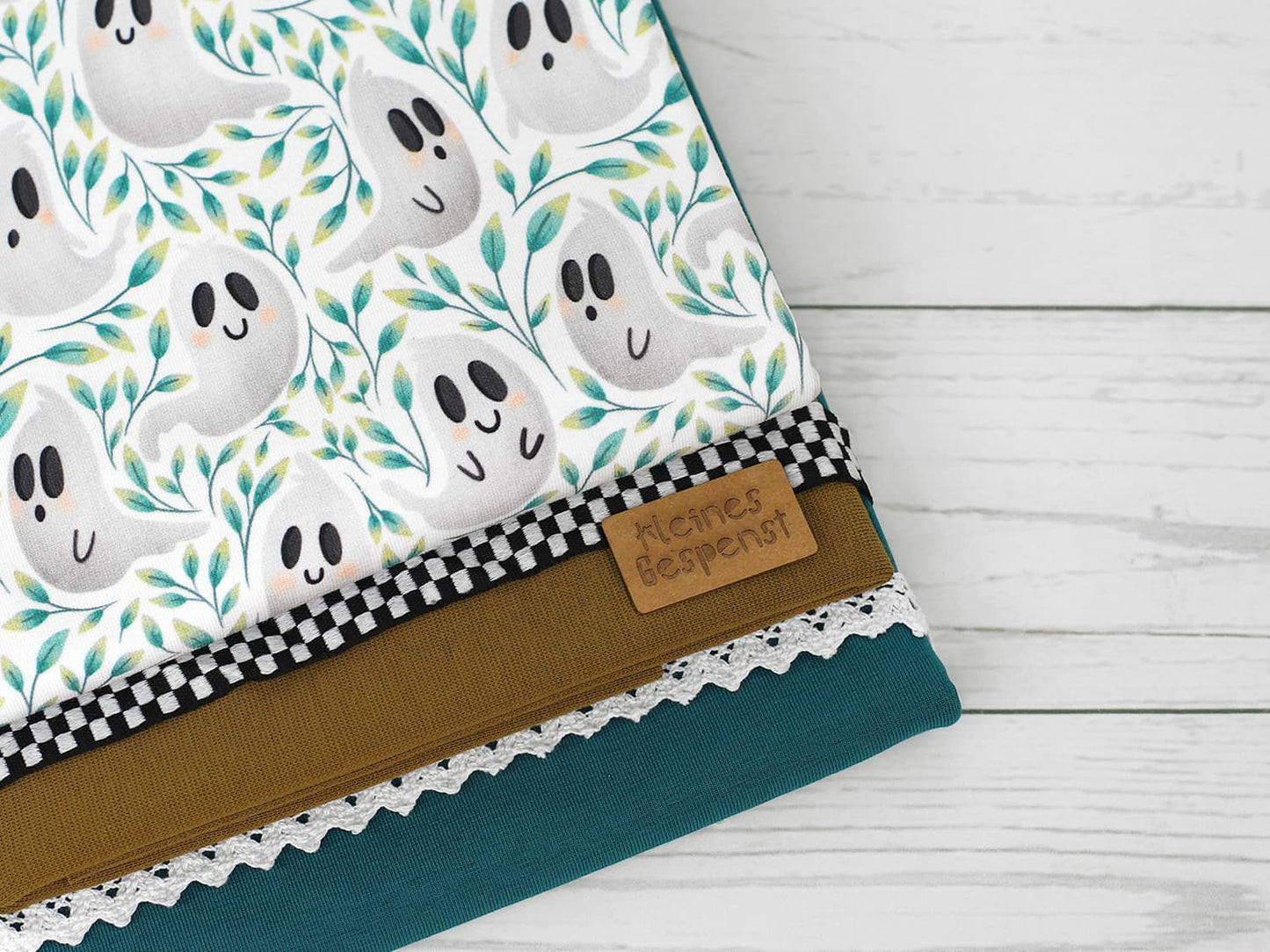 stoff-jersey-baumwolle-baumwolljersey-kathi-kunterbunt-halloween-herbst-blaetter-geist-gespenst-petrolgruen-3-1