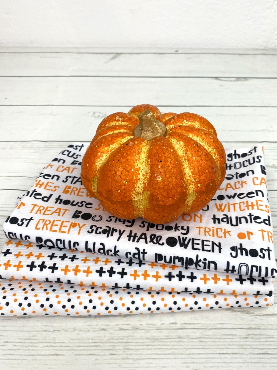 stoff-jersey-baumwolle-baumwolljersey-kathi-kunterbunt-herbst-halloween-woerter-schwarz-orange-serie-2