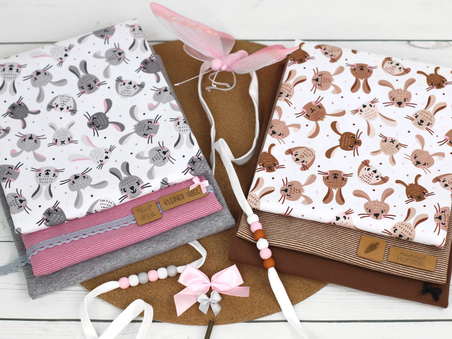 stoff-jersey-baumwolle-baumwolljersey-meterware-ostern-kathi-kunterbunt-eigenproduktion-hasen-tupfen-braun-grau-rosa-serie