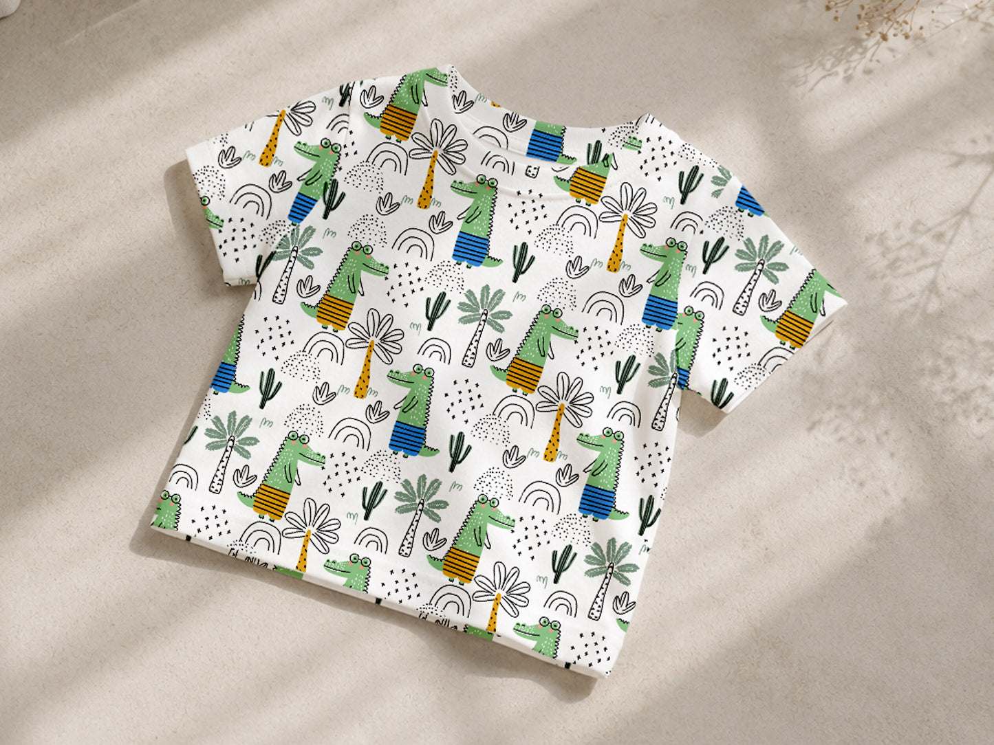Jersey Stoff - Krokodil: buntes T-Shirt mit Krokodil-Muster, ideal für den Sommer, jersey stoff krokodil kaufen.