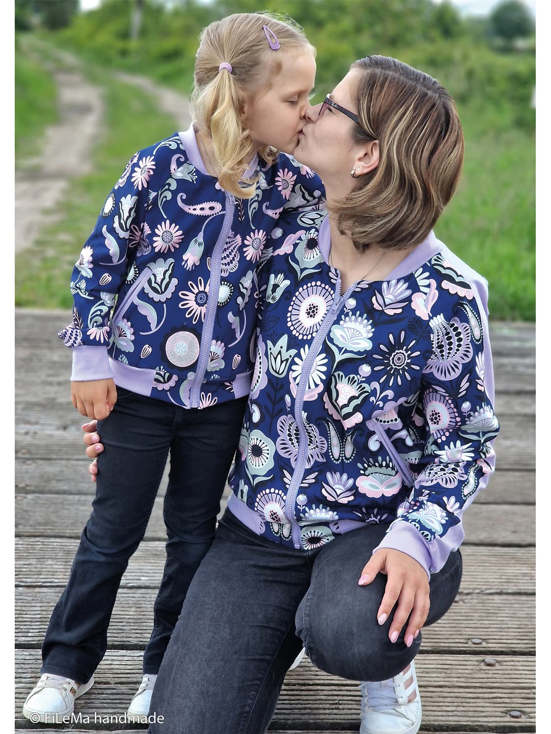 stoff-jersey-baumwolljersey-baumwolle-swafing-nora-floral-dunkelblau-naehbeispiel-2