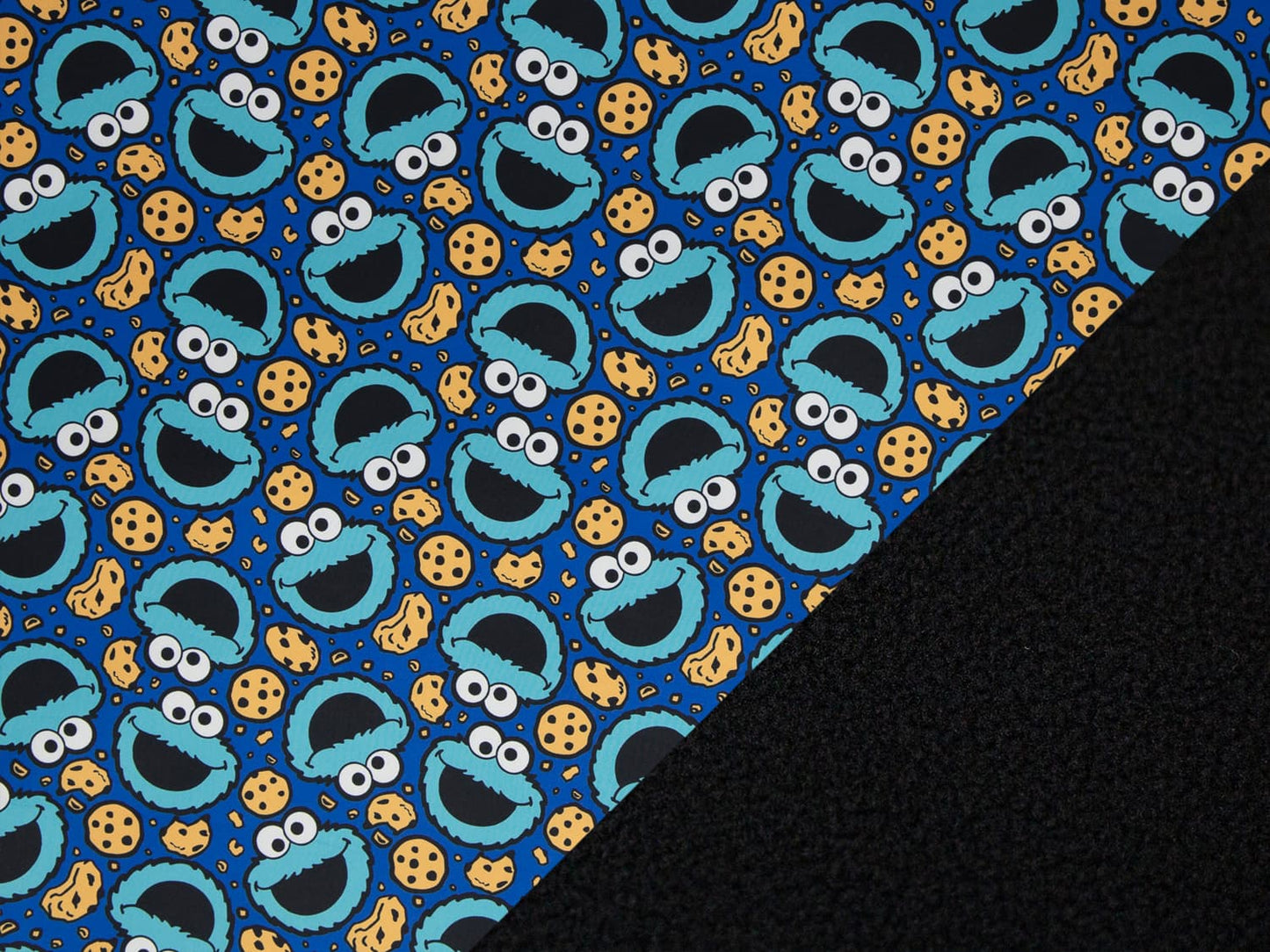 stoff-softshell-sesam-strasse-swafing-kruemelmonster-kekse-blau-2