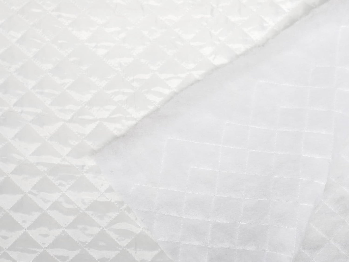 stoff-stepper-raute-steppstoff-glaenzend-weiss-2