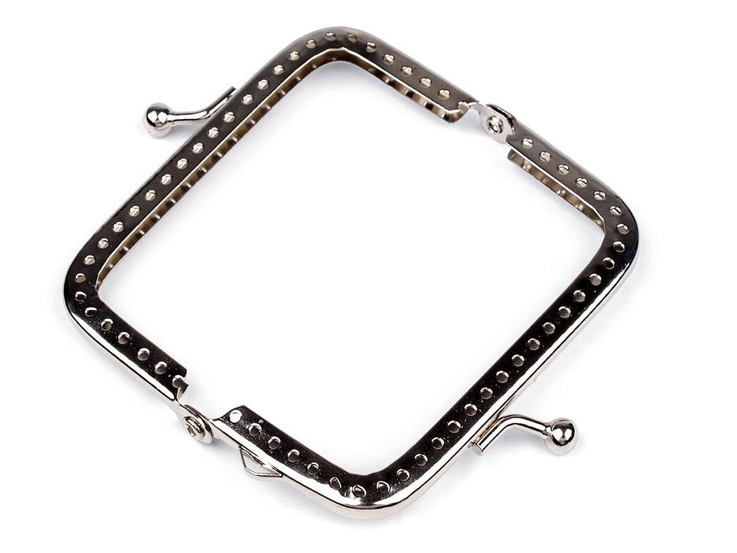 taschebuegel-klein-silber-annaehen-2