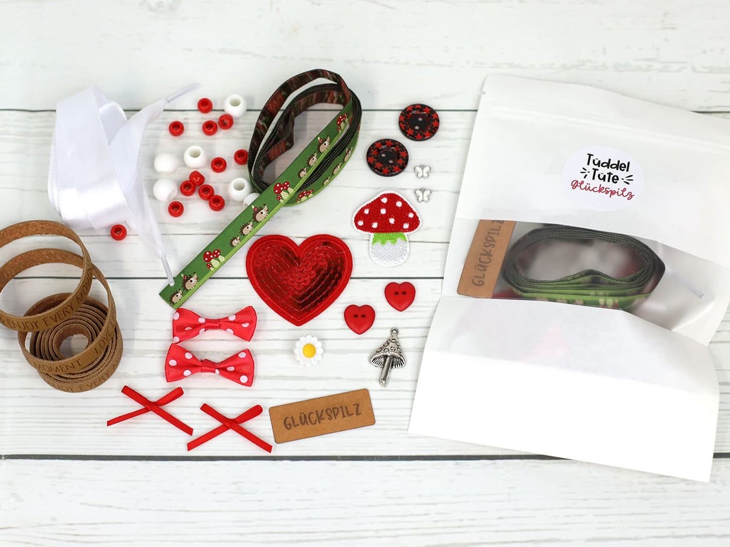 tueddel-tuede-glueckspilz-schleife-perlen-oesen-snappap-kordel