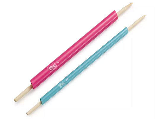 Prym Love Wende-Set in pink and turquoise for turning fabric tubes, essential sewing accessory.