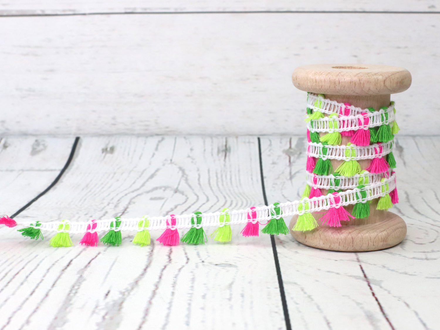 Fransen-Dekoband-15mm-neon-pinkgelbgr-n