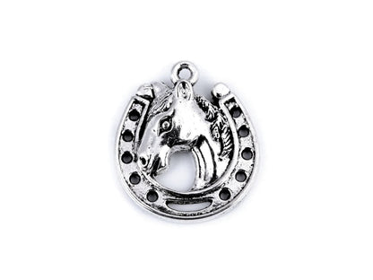 anhaenger-charm-silber-farbig-pferd-mit-hufeisen