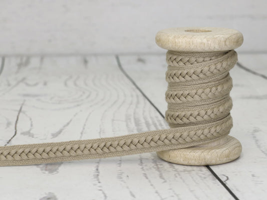 band-kordel-flachkordel-zopf-muster-beige
