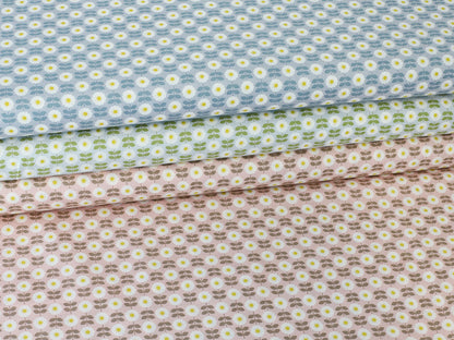 baumwolle-stoff-patchwork-lewis-irene-love-me-love-me-not-retro-daisy-mid-grey-4