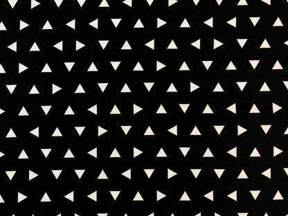 baumwolle-stoff-remix-triangle-black