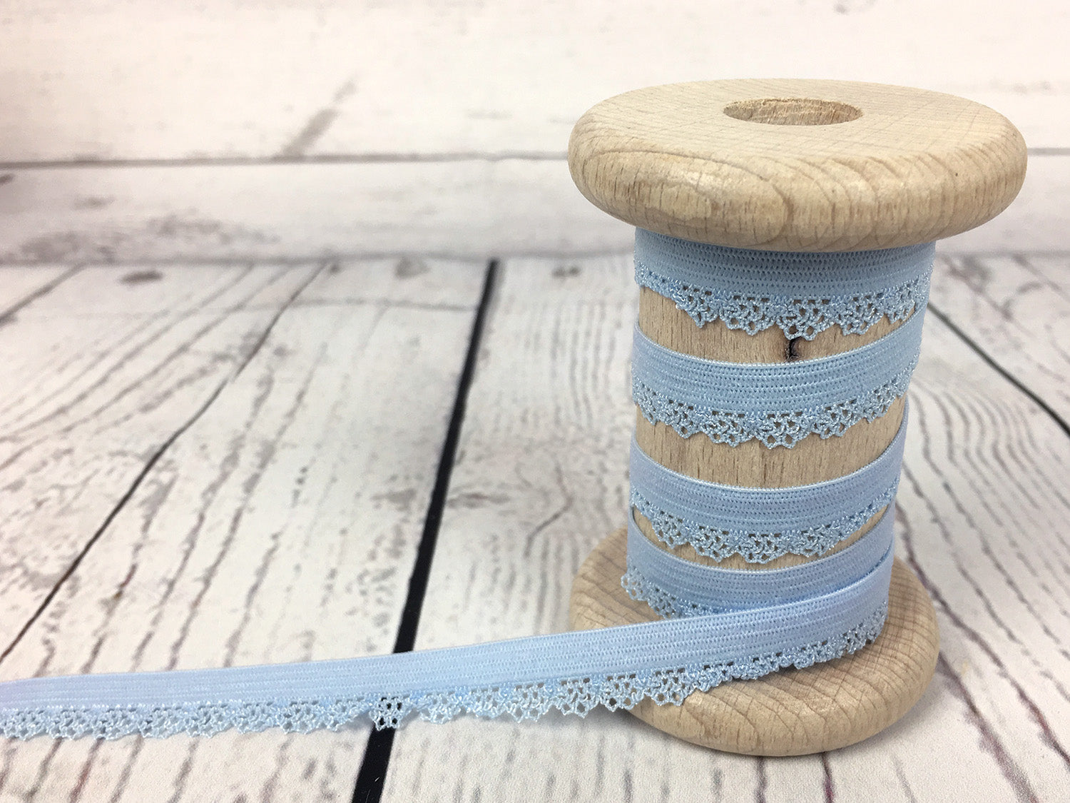 elastische-spitze-bogenkante-hellblau