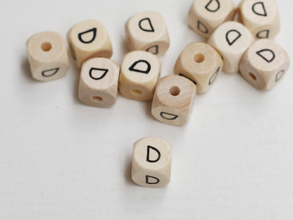 holz-schnulli-perle-fuer-schnullerketten-buchstabe-d