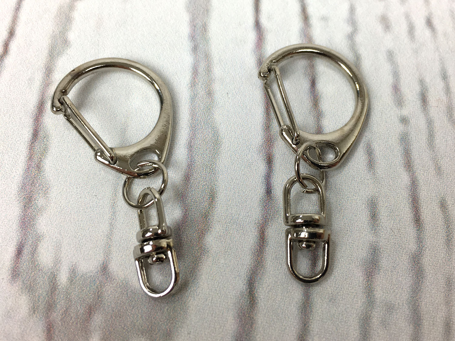 kleiner-metall-karabiner-silber-drehbar