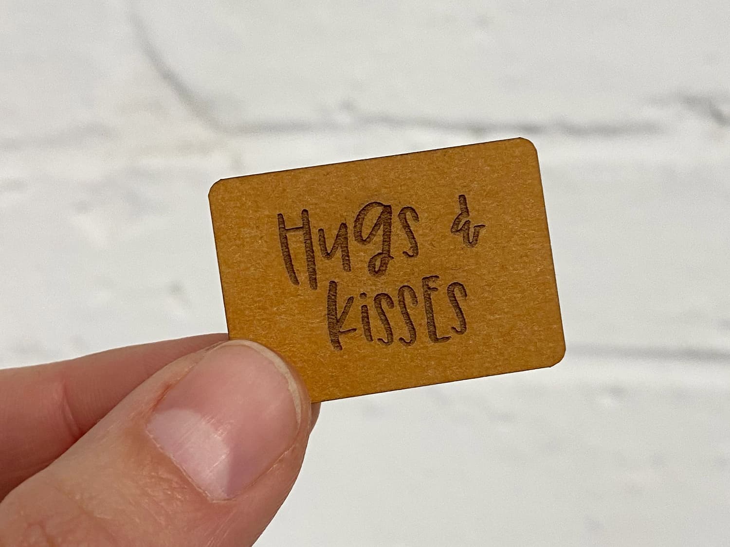 label-snappap-zum-annaehen-valentinstag-liebe-hugs-and-kisses-2