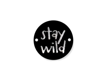 label-zum-annaehen-rund-loch-stay-wild-schwarz