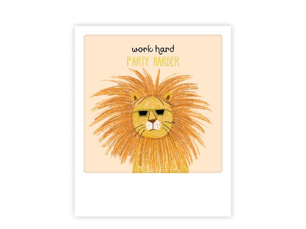 postkarte-polaroid-geschenk-karte-loewe-work-hard-party-harder