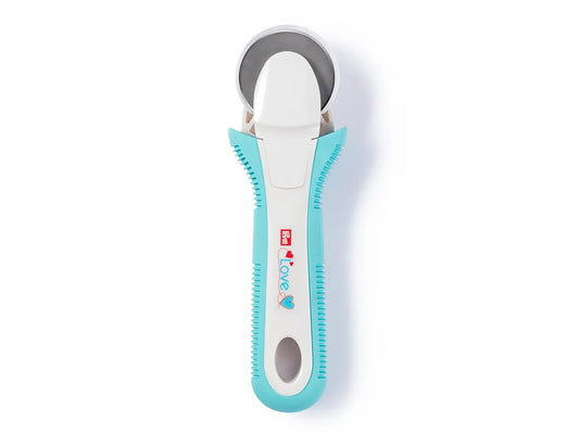 Prym Love Rollschneider 45 mm in aquamarin-farben, ideal zum Nähen, Patchworken und Quilten.