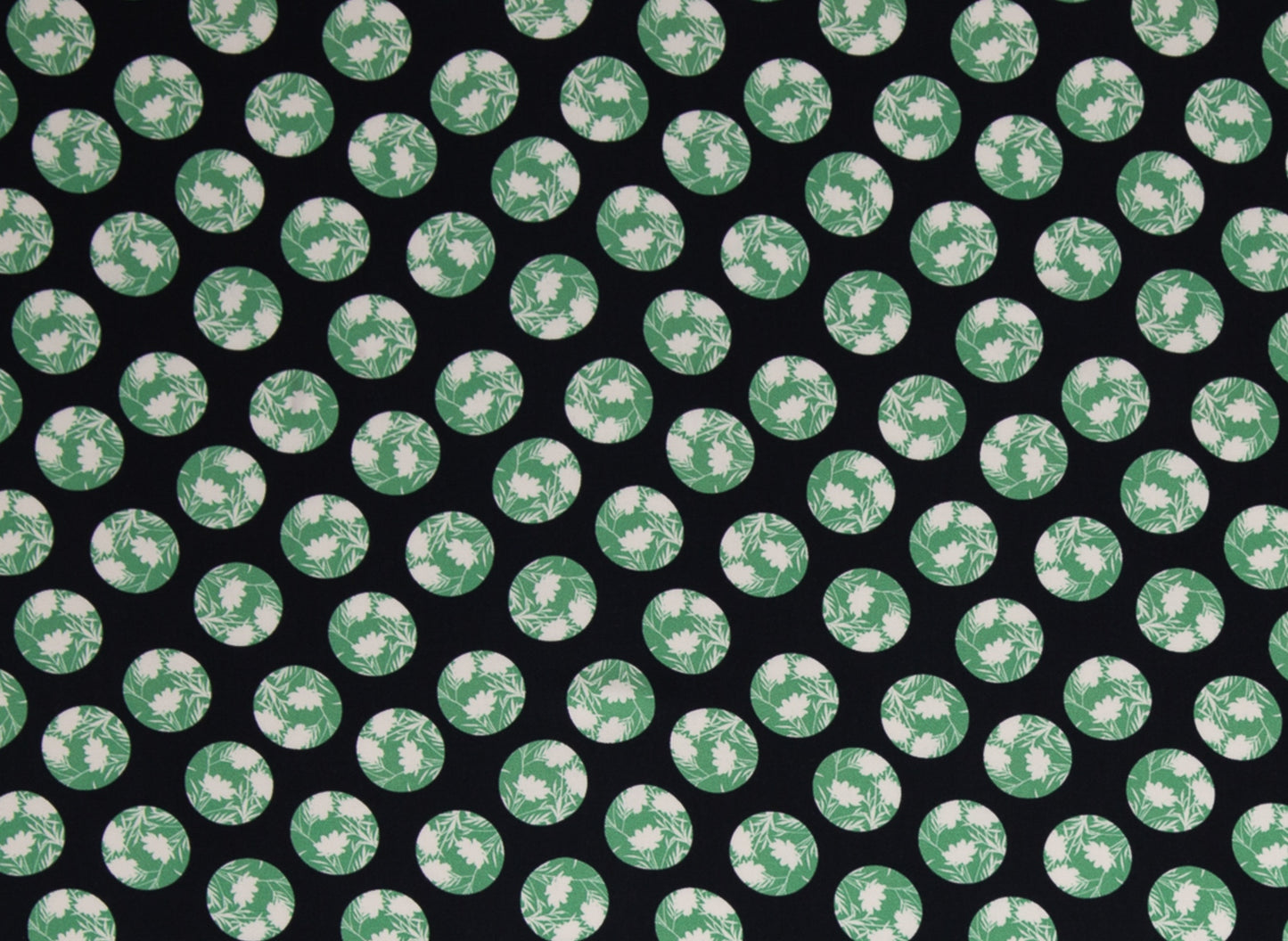 Viskose Stoff, Webware - Fabrienne - Blumenkreise grün