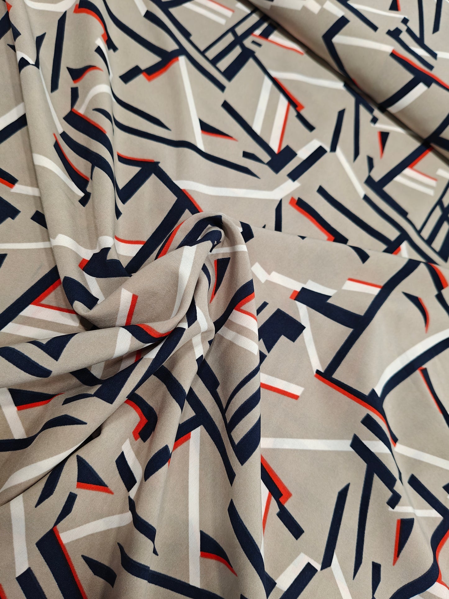 Polyester Jersey Stoff - Grafisch beige marine rot